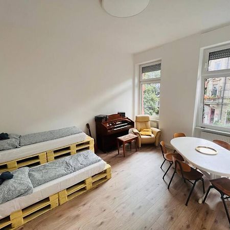 Kuenstlerisches Apartment Karlsruhe Exteriör bild