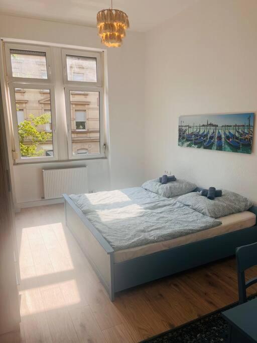 Kuenstlerisches Apartment Karlsruhe Exteriör bild