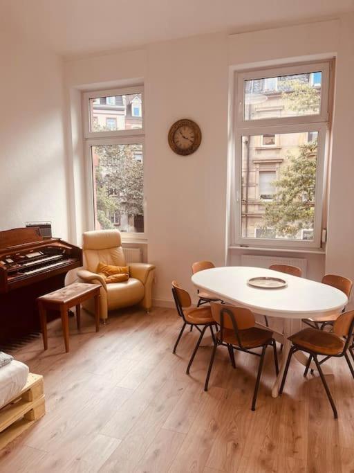 Kuenstlerisches Apartment Karlsruhe Exteriör bild